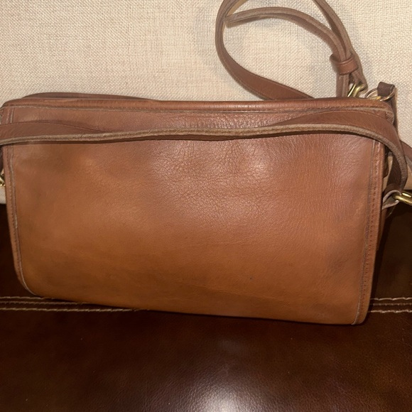 Vintage Coach Taylor Shoulder Bag - Picture 3 of 10